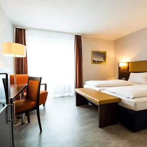 Domus 3* Munique